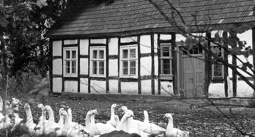 Jak dawniej stawiano domy na Ziemi Bytowskiej? Nowa wystawa w Muzeum Zachodniokaszubskim w Bytowie