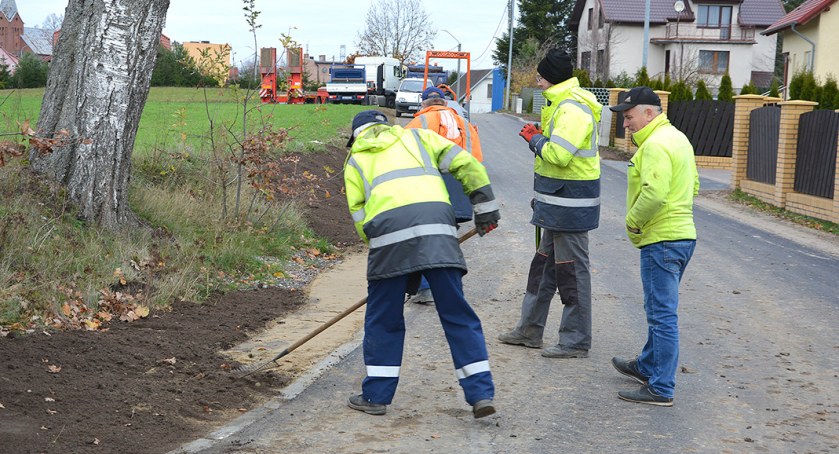 3,5-kilometrowy nowy dywanik asfaltowy z Ugoszczy do Grandu jest gotowy