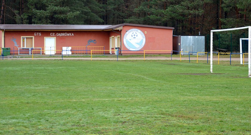 5,9 mln to za dużo. Gmina Czarna Dąbrówka powtórzyła przetarg na budowę stadionu i skateparku