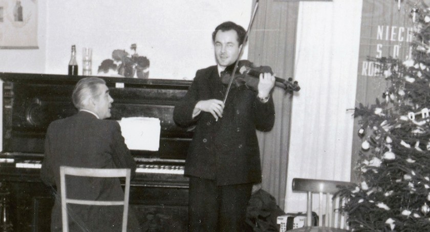 Grał na skrzypcach, pianinie i puzonie. Był nauczycielem w szkołach muzycznych. Historia Konrada Sengera