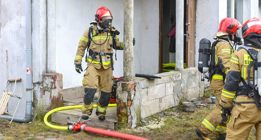 Pożar w piwnicy budynku jednorodzinnego w Modrzejewie