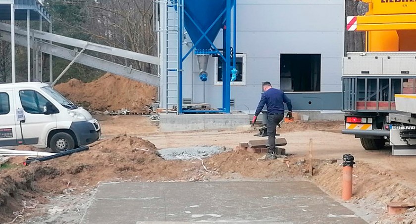 Największa inwestycja w gminnej oczyszczalni ścieków w Wierszynie zbliża się do końca