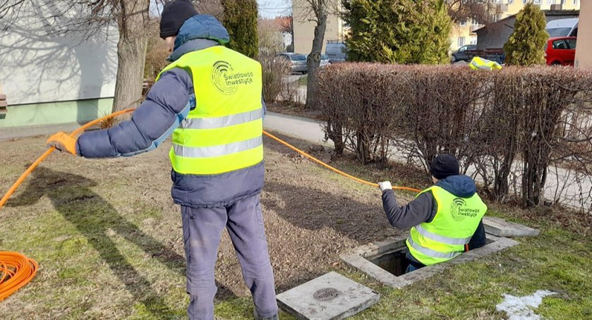 Jeden światłowód, wiele możliwości. Rozmawiamy z Dominikiem Skwirtniańskim - szefem sprzedaży w firmie Światłowód Inwestycje Sp. z o.o.