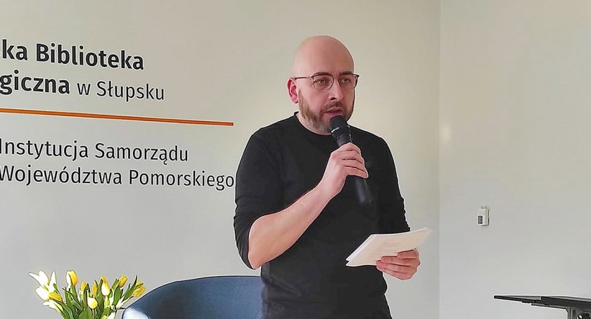 Jarosław Juchniewicz po raz drugi zwyciężył w II Pomorskim Slamie Poetyckim w Słupsku