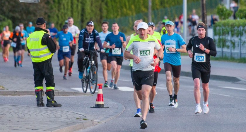 Nocny Półmaraton Gochów