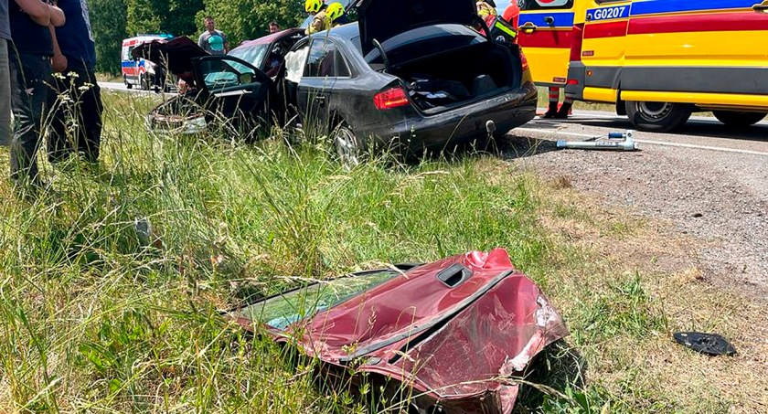 Wypadek między Kramarzynami a Głodowem. W Płotowie gaszono łąkę