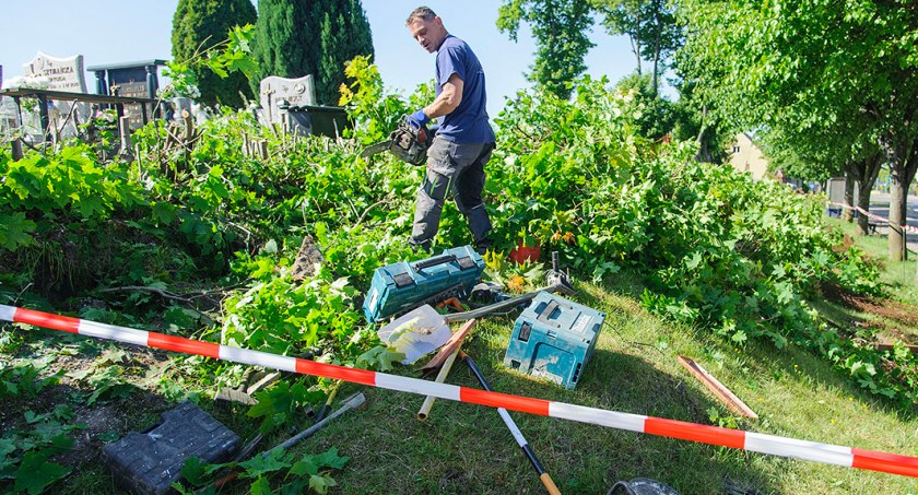 Nowe ogrodzenie cmentarza przy ul. Gdańskiej w Bytowie