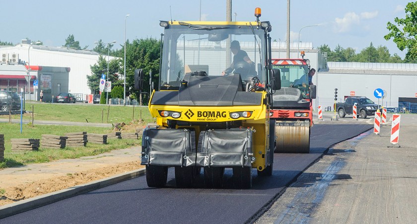 Zakończył się remont fragmentu ul. Wybickiego w Bytowie. Czy powstaną tam parkingi?