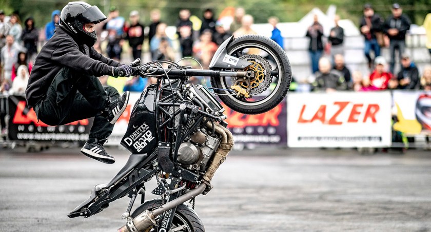 Sławomir Kożykowski na podium w niemieckim Allsted w wyczynowej jeździe na motocyklu