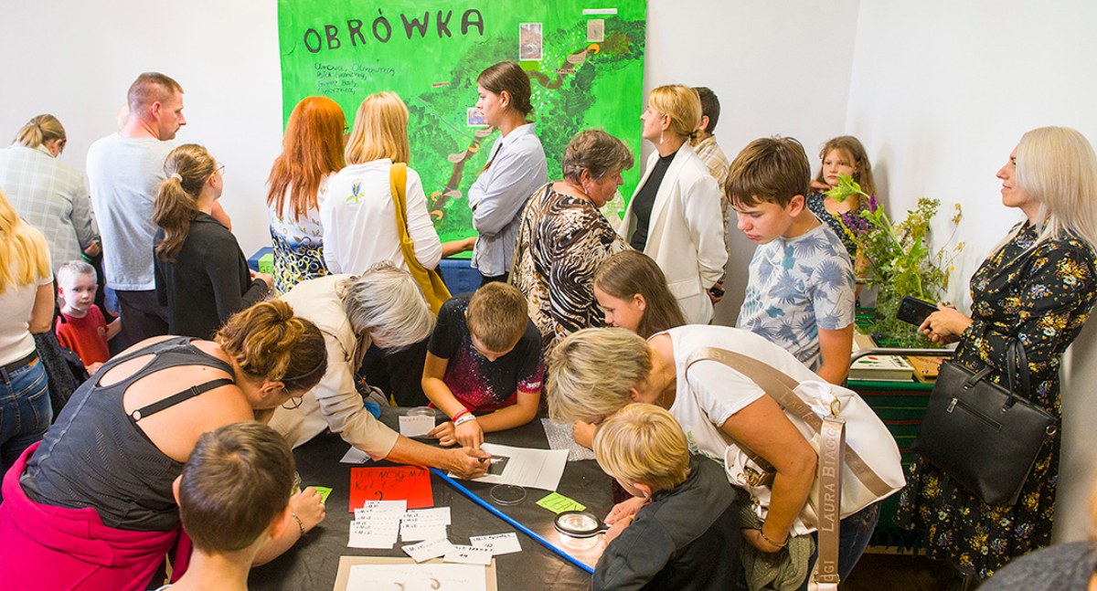 Małe rzeki pełnią ogromną rolę w środowisku. O jednej z nich, Obrówce, opowiadała młodzież z Brzozaków