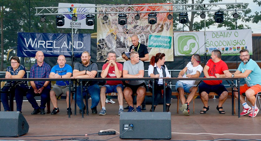 W Parchowie odbył się MotoFolk. Impreza przyciągnęła setki motocyklistów