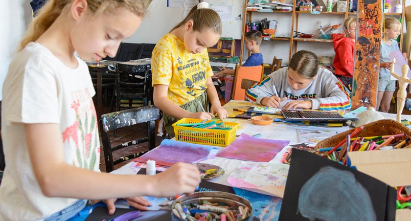 Na ceramikę, wokal, a może planszówki? Bytowskie Centrum Kultury zaprasza do siebie na zajęcia