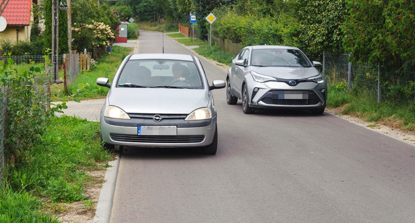 Mieszkańcy Ugoszczy skarżą się na pędzące auta. Gmina zamierza temu przeciwdziałać