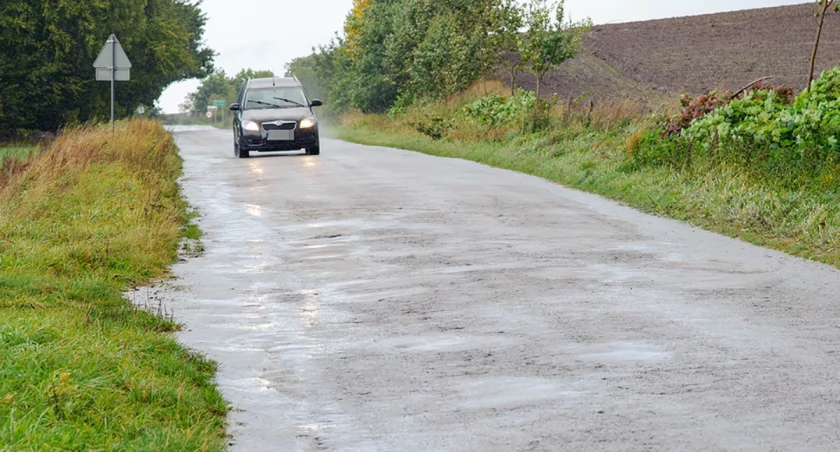 Powiat bytowski otrzyma 2 mln zł na drogę Parchowo - Gołczewo. Które jeszcze odcinki zostaną wyremontowane?