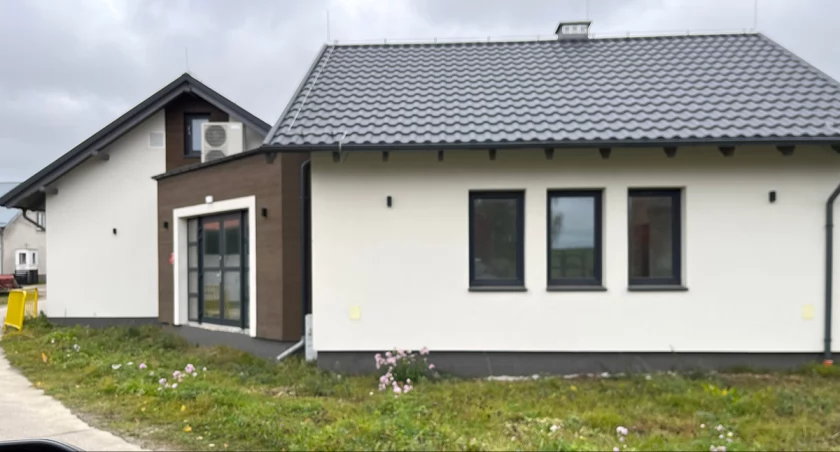 Środków mają już dosyć. Sala wiejska w Ostrowitem niemal gotowa
