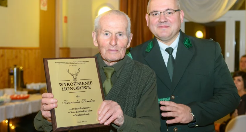 Wyróżnienia i wspólne biesiadowanie. 70-lecie Koła Łowieckiego „Jeleń” w Studzienicach