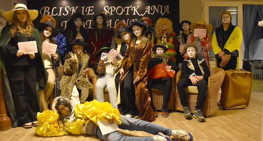 Warsztaty kuglarskie i sceniczne, a do tego koncerty. Bliskie Spotkania Teatralne w Czarnej Dąbrówce