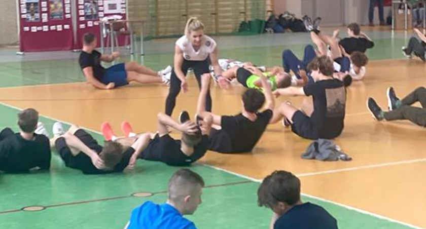 Wicemistrzyni świata Katarzyna Klaman poprowadziła trening z uczniami Zespołu Szkół Ponadpodstawowych w Bytowie