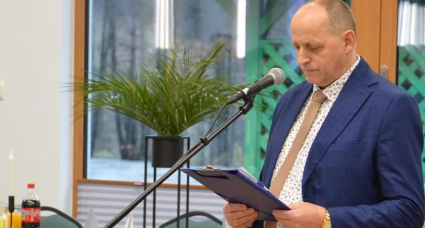 Do tej pory spotykali się w agroturystyce. Teraz mają nową salę wiejską