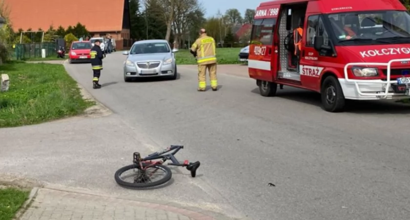 Potrącenie rowerzysty w Barnowcu. Poszkodowanego zabrał helikopter