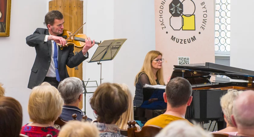 W kwietniu dwa duety. W maju czeka nas wyjątkowy koncert