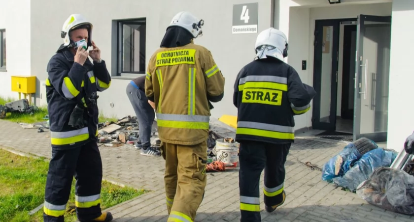 Pożar piwnicy przy ul. Domańskiego w Bytowie