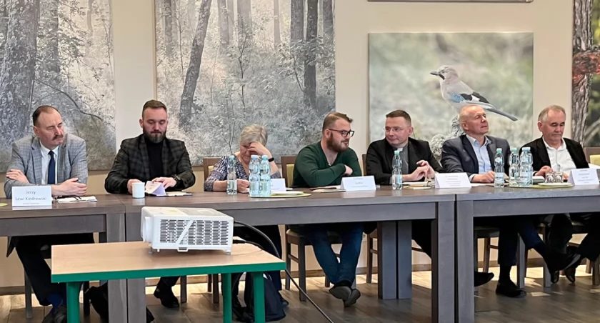 Jakie podbytowskie lasy powinny służyć mieszkańcom i turystom? Odpowiedzi szukała specjalna grupa