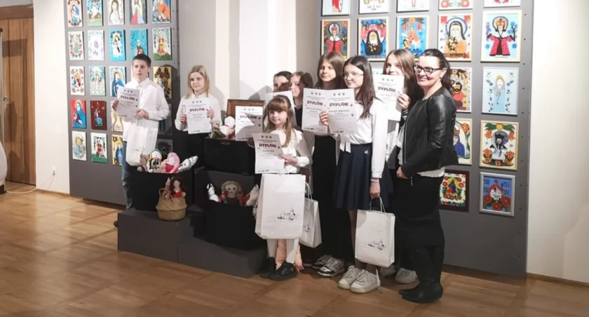 Jury nagrodziło 70 osób. XXX Przegląd Twórczości Kaszubskiej Dzieci i Młodzieży w Bytowie