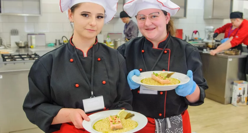 Łosoś na talerzu, czyli Mistrzowie Kuchni w bytowskim ekonomie