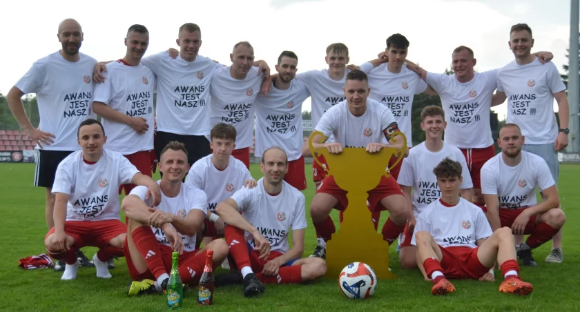 Bytovia II Bytów ma już awans. Strzeliły szampany