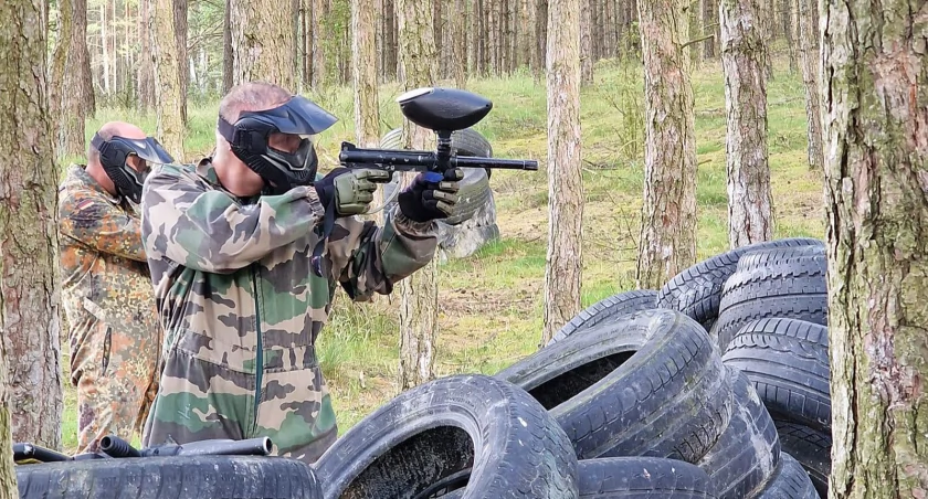 Strażacy relaksowali się przy paintballu. Szykują ligę OSP