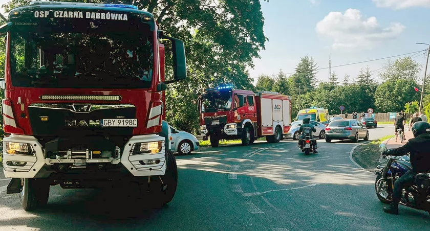 Motor wjechał do rowu w Czarnej Dąbrówce