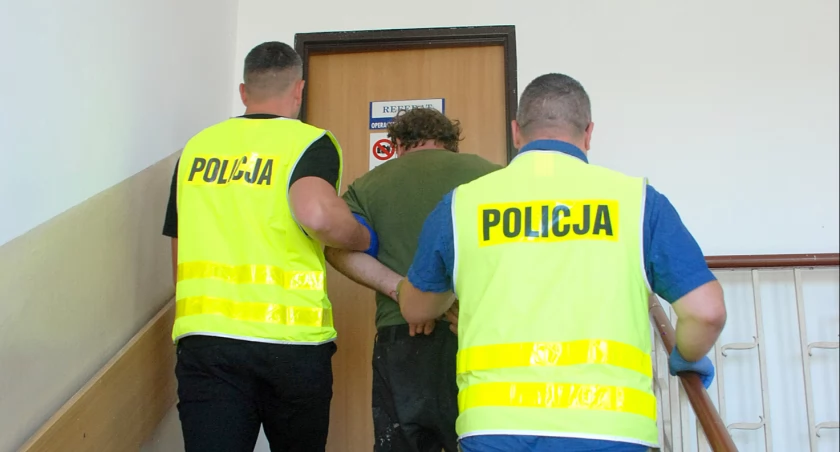 Spłoszyła włamywacza i pomogła w jego zatrzymaniu