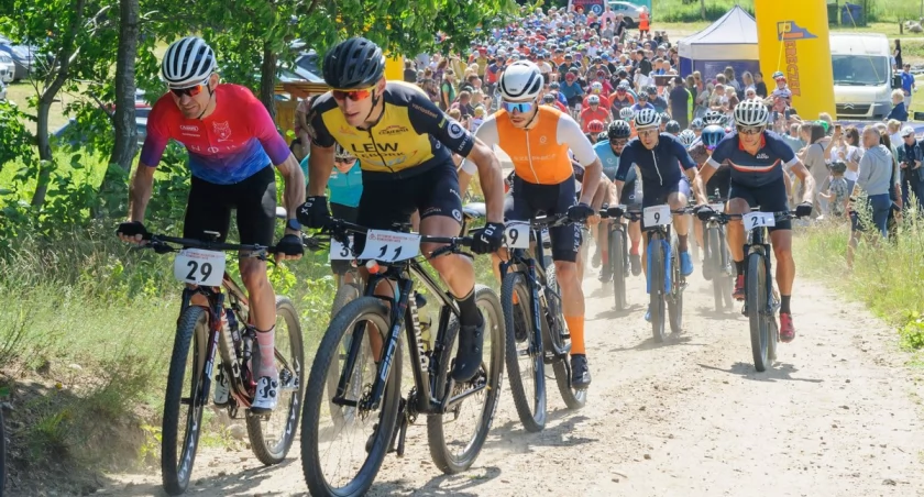 Szybko, ciężko i ciepło. Bytowski Maraton Rowerowy