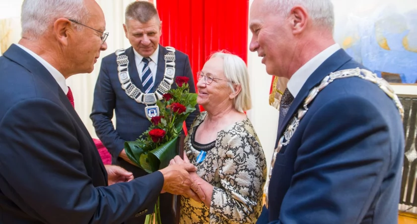 Elżbieta Szalewska z Odznaką Honorową