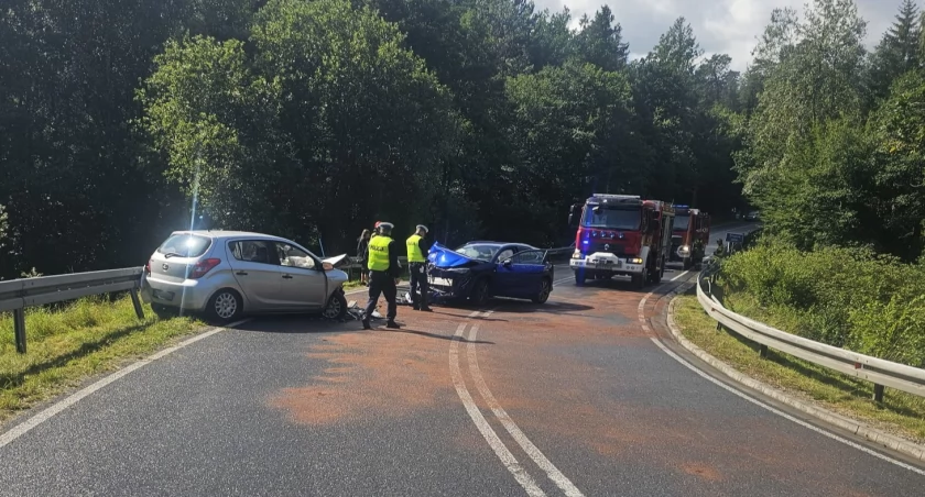 Wypadek na Gołębiej Górze. Dwie osoby ranne