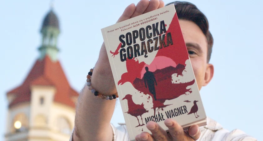 Powrót z wakacyjnym kryminałem