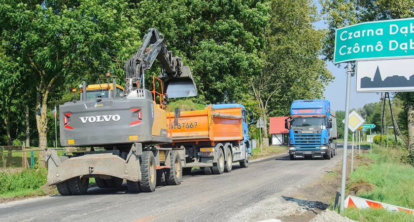 Podbudowa już gotowa. Niebawem wyleją nowy asfalt