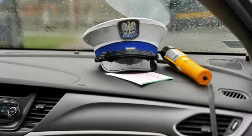 Owocna poranna kontrola. Zatrzymali 10 nietrzeźwych kierowców
