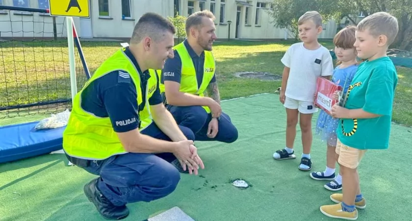 Zapoznają najmłodszych z zagrożeniami na drogach