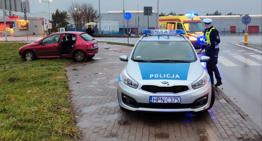 16-latek potrącony na pasach. Chłopiec w szpitalu