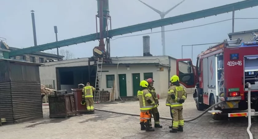 Nadal zapominamy o kominach. Paliła się sadza