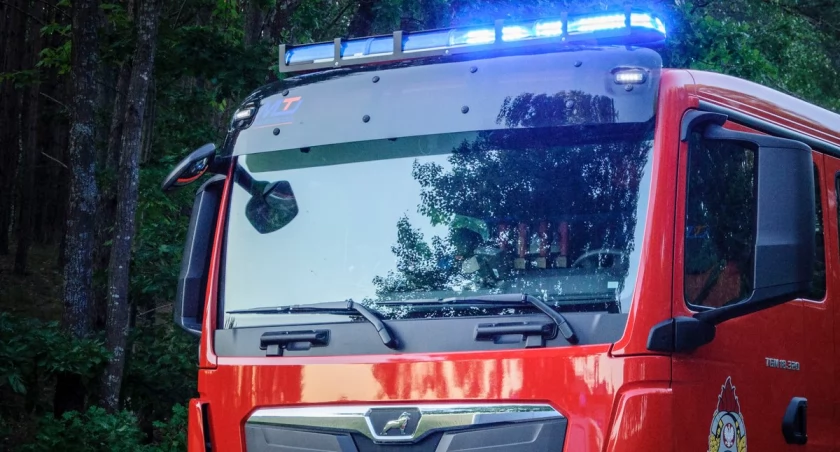 Zapaliło się koło naczepy z cysterny. Interweniowali strażacy