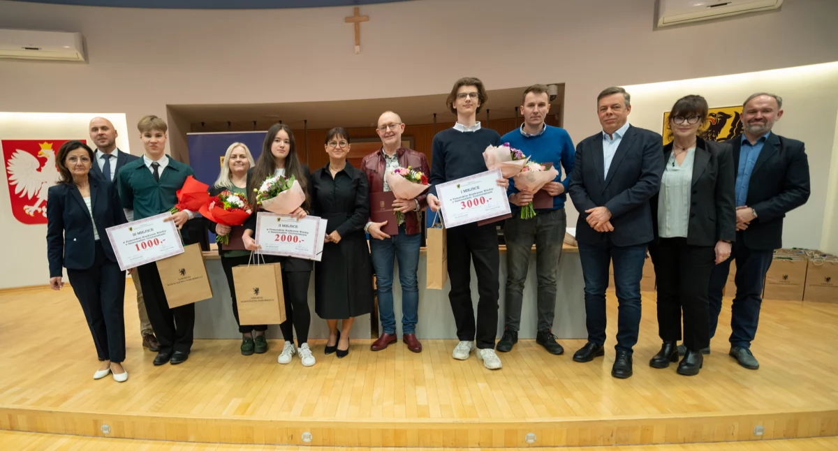 Bytowiacy specami od samorządu terytorialnego