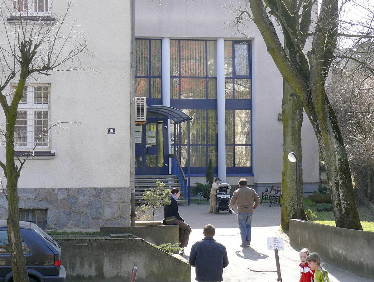 Więcej zapłaciliśmy, mniej milionerów