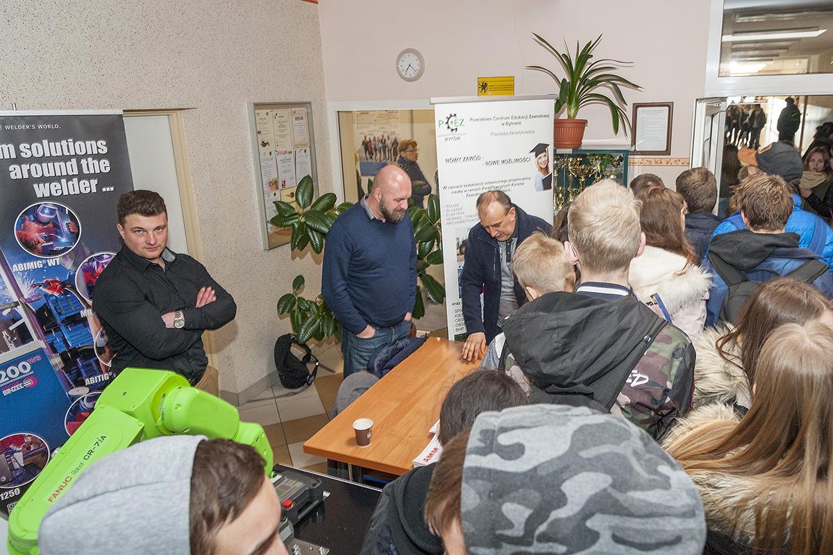 Powiatowe Targi Edukacji i Pracy w Bytowie [FILM+GALERIA]