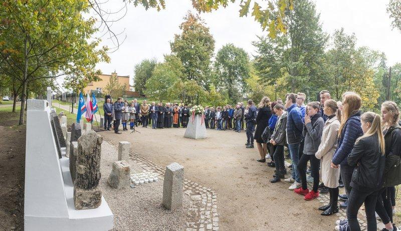 Upamiętnili zmarłych bytowiaków