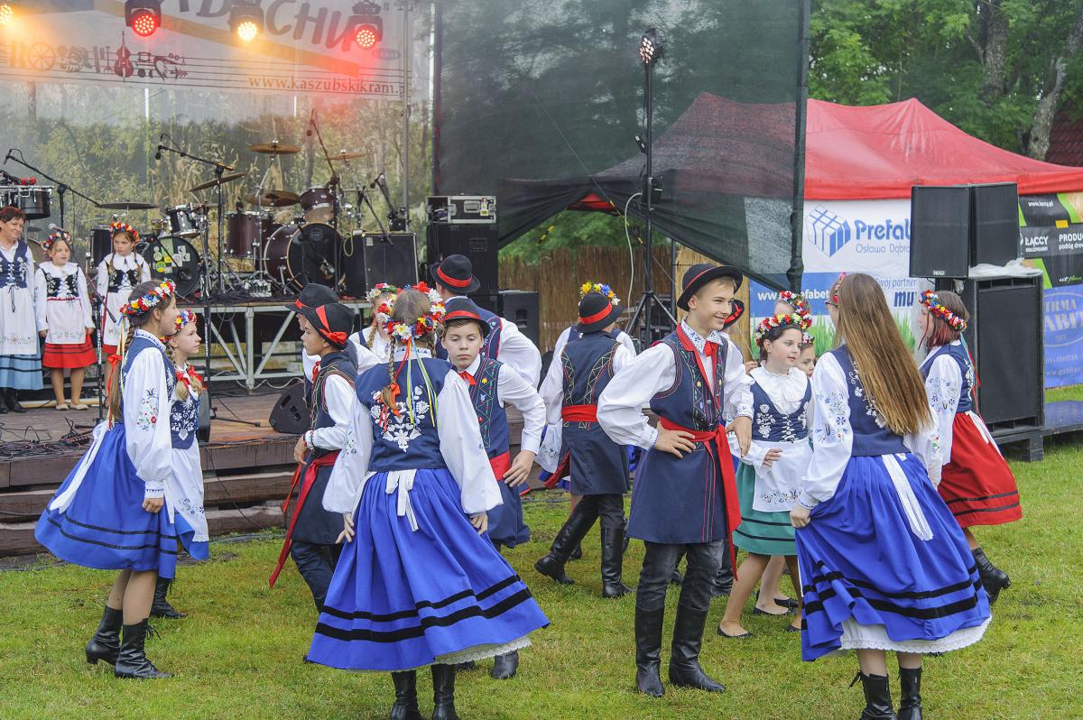 Modraki przepędziły deszcz