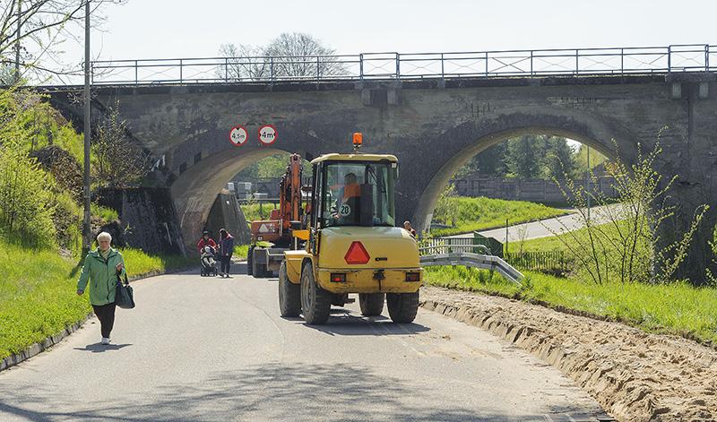 Wymienili starą kostkę na nową