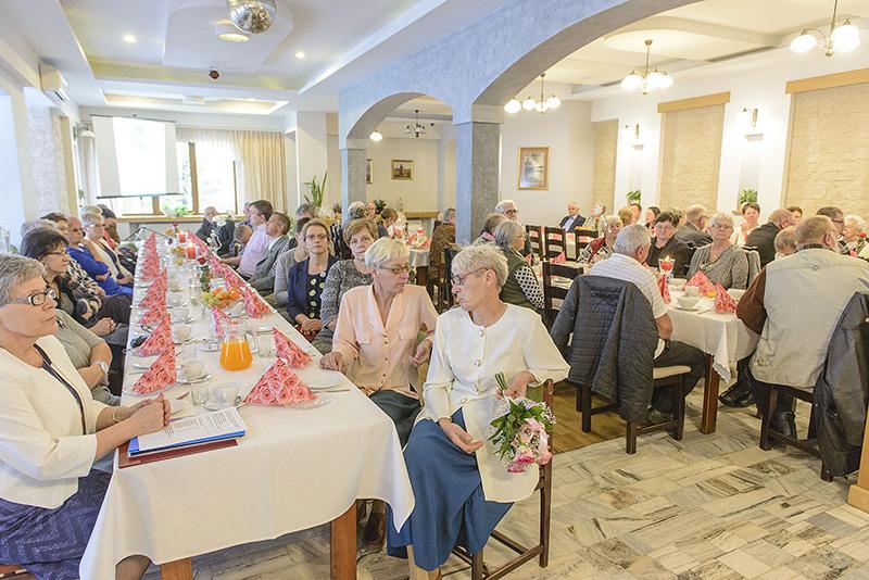 Święto z dyplomami i odznaczeniami